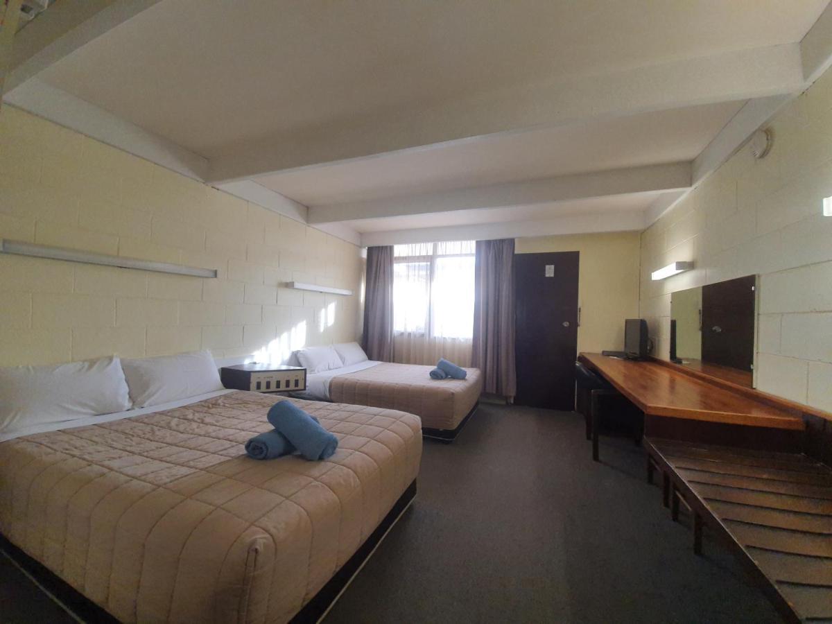 Charles Sturt Motor Inn West Wyalong Zewnętrze zdjęcie